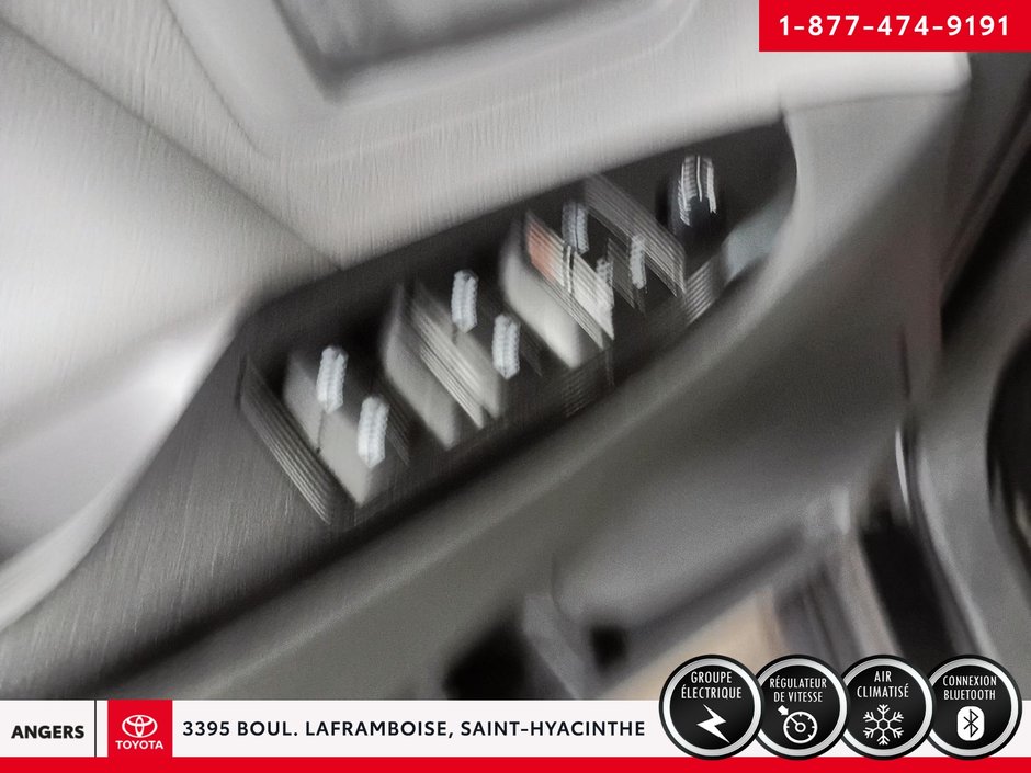 2018 Toyota Sienna LE-10