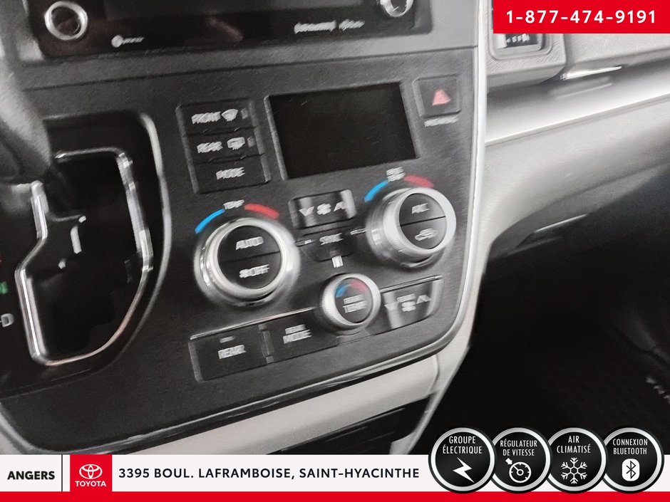 2018 Toyota Sienna LE-15