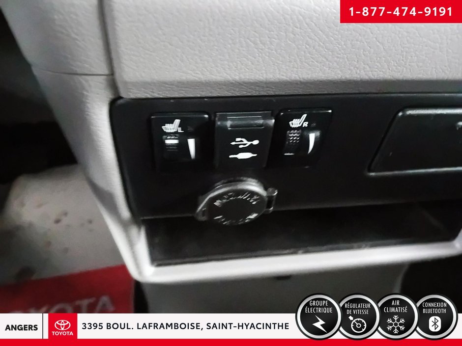 2018 Toyota Sienna LE-16