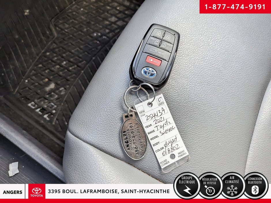 Toyota Sienna XLE 2021-21