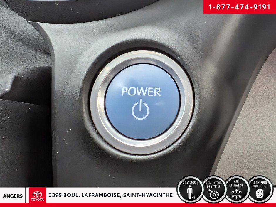 2021 Toyota Sienna LE-25