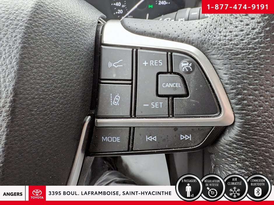 2021 Toyota Sienna LE-19