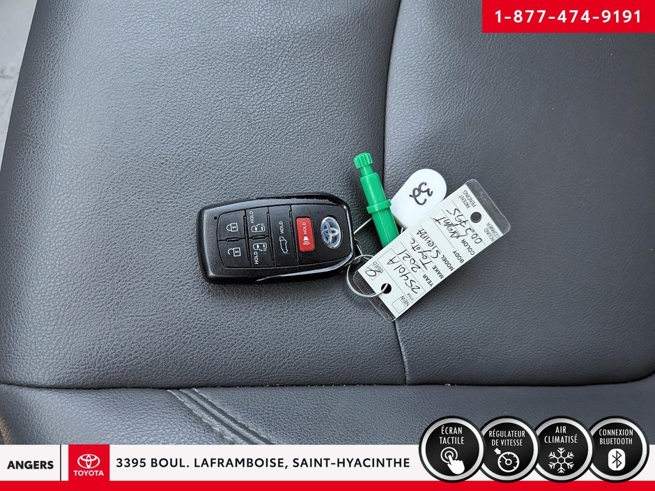 Toyota Sienna XSE 2021-27