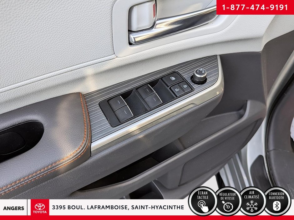 Toyota Sienna XSE 2021-12