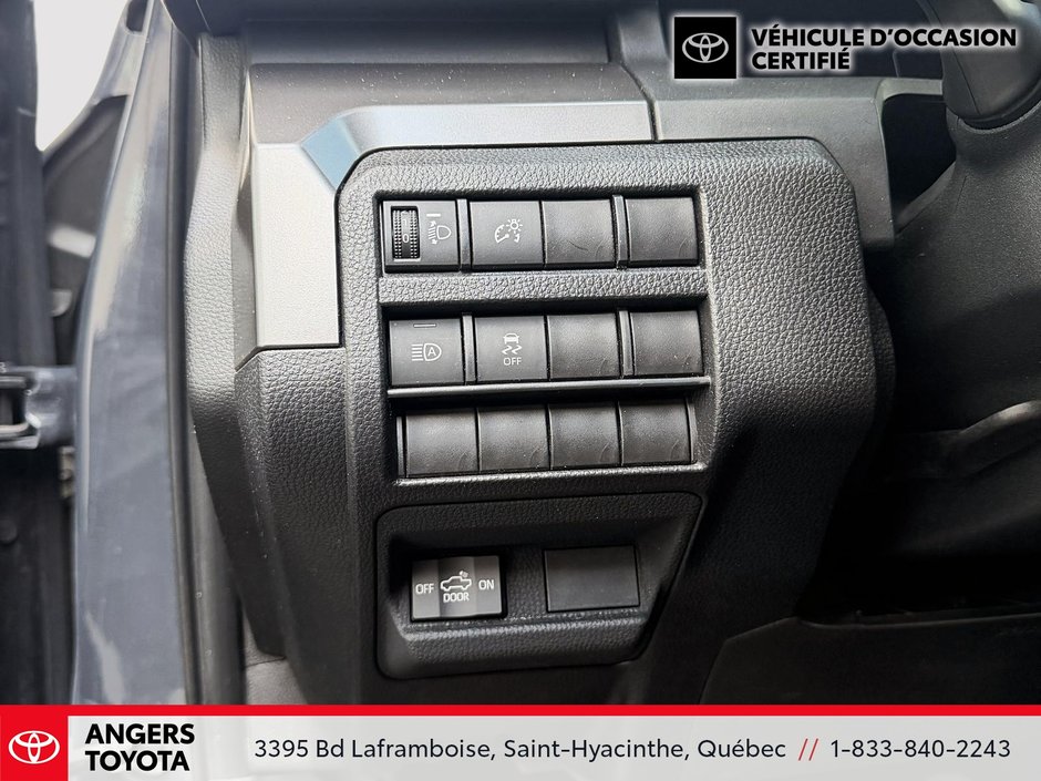 Toyota Tacoma TRD SPORT 2024-13