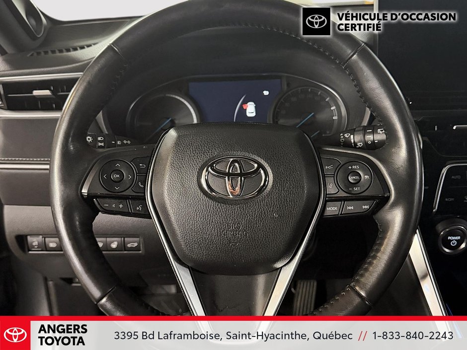 Toyota Venza XLE 2023-15