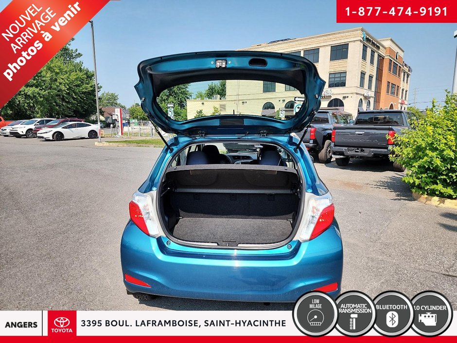 2013 Toyota Yaris LE-11