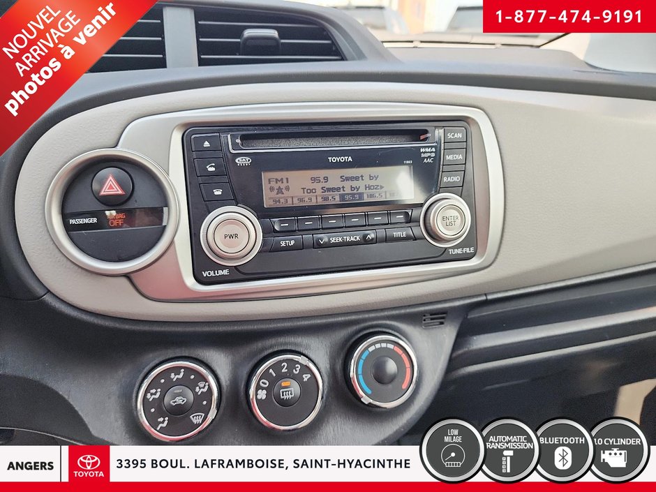 2013 Toyota Yaris LE-17
