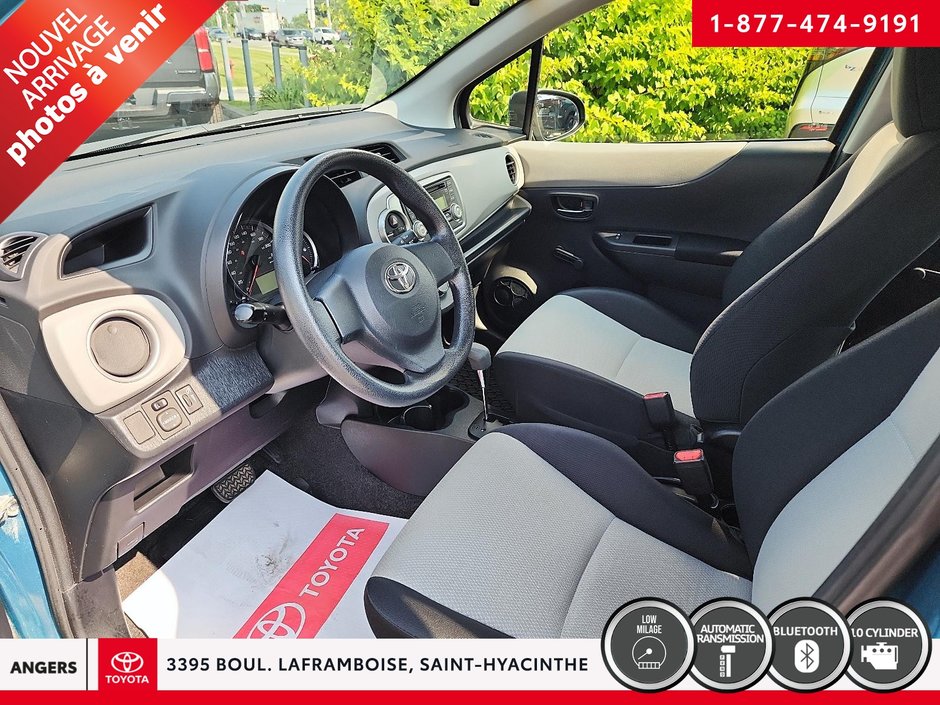 2013 Toyota Yaris LE-8