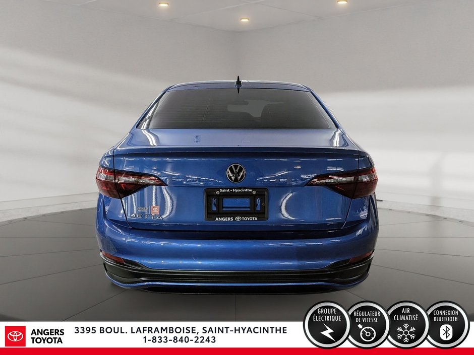 Volkswagen Jetta Comfortline 2022-4
