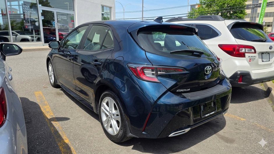 2021 Toyota Corolla Hatchback SE-1
