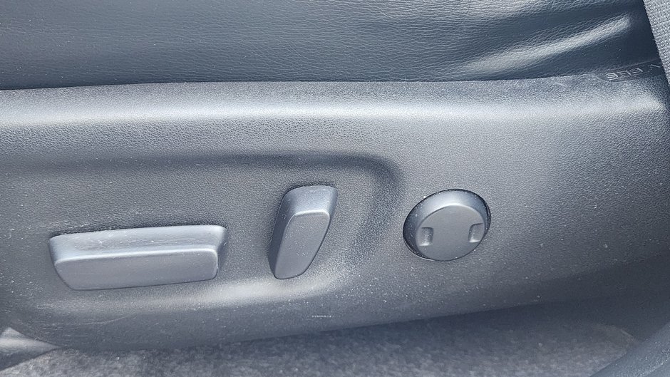 Toyota RAV4 Limited 2015-12