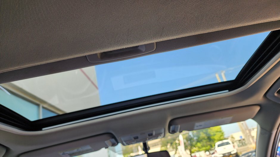 Toyota RAV4 Limited 2015-11