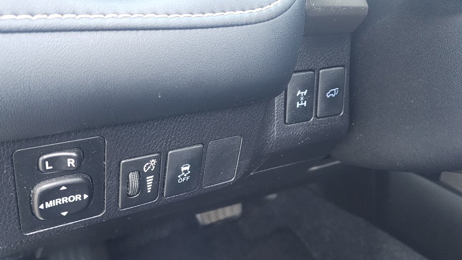 Toyota RAV4 Limited 2015-16
