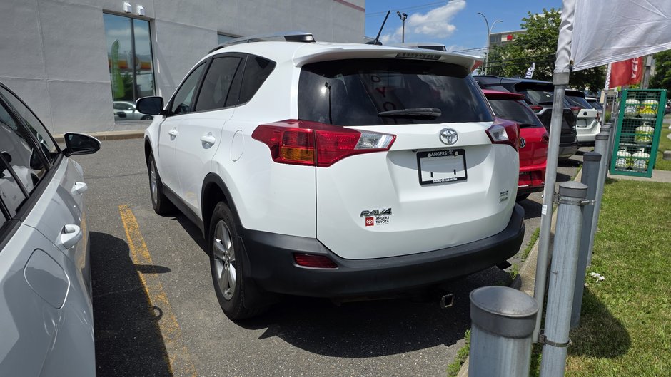 2015 Toyota RAV4 XLE-2