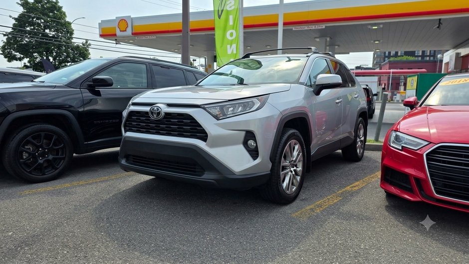 Toyota RAV4 XLE PREMIUM 2023-0