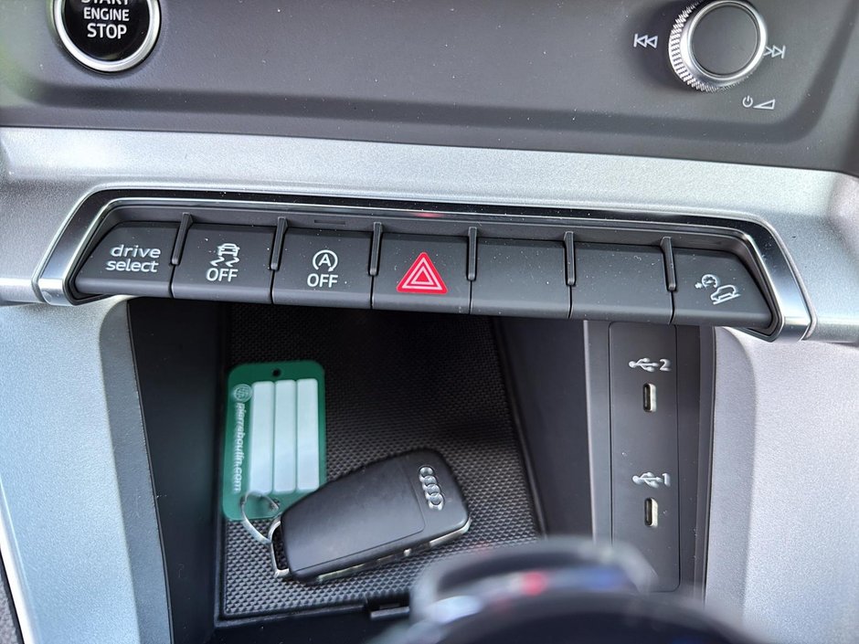 2022 Audi Q3 Komfort Quattro Toit-Panoramique-15
