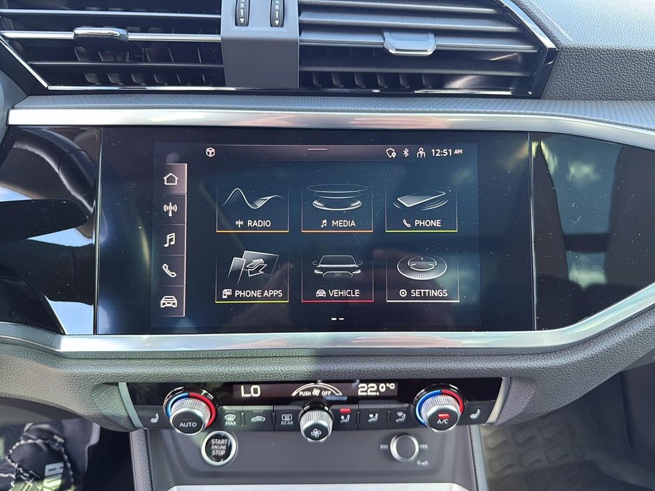 2022 Audi Q3 Komfort Quattro Toit-Panoramique-18