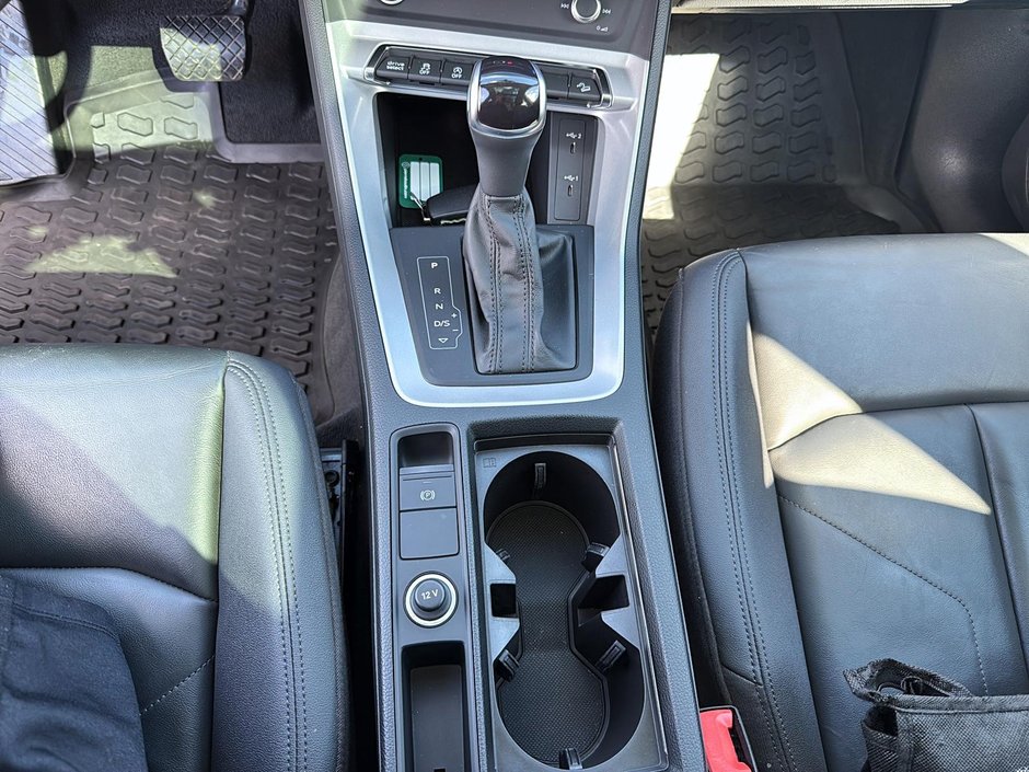 2022 Audi Q3 Komfort Quattro Toit-Panoramique-14