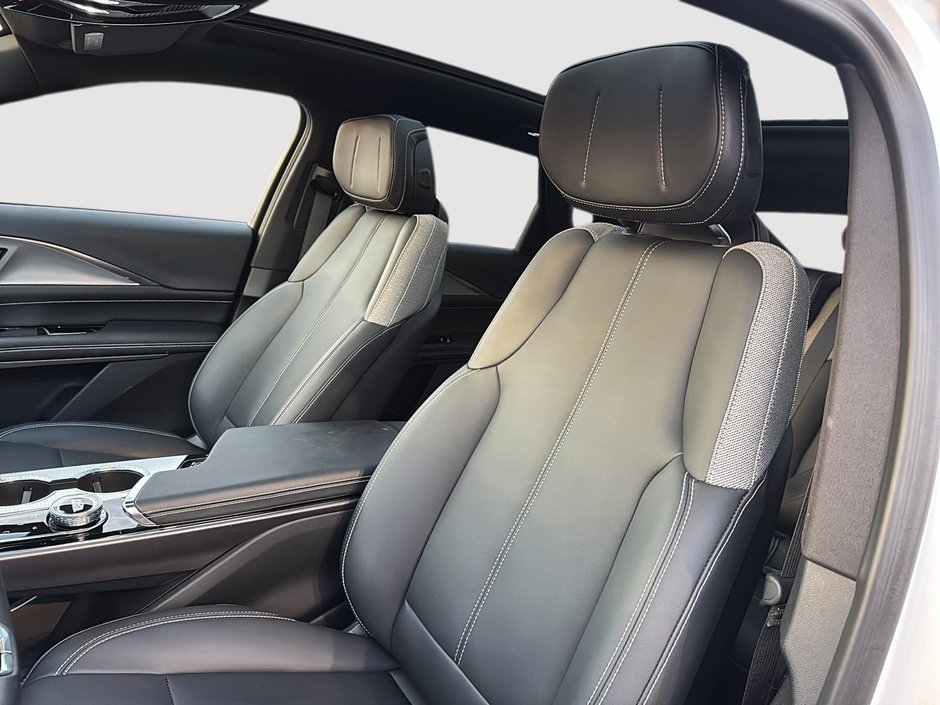 Cadillac LYRIQ TECH 2024-8