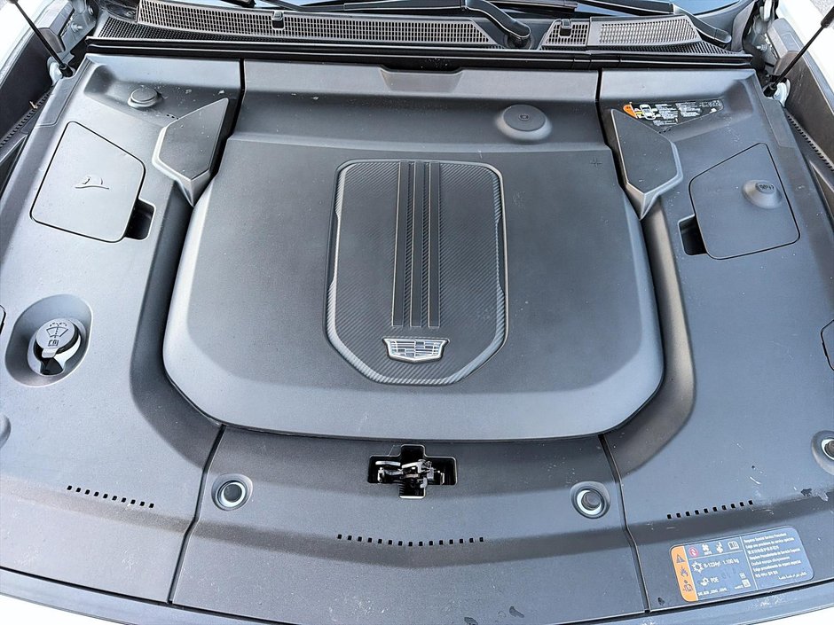 2024 Cadillac LYRIQ TECH AWD-7