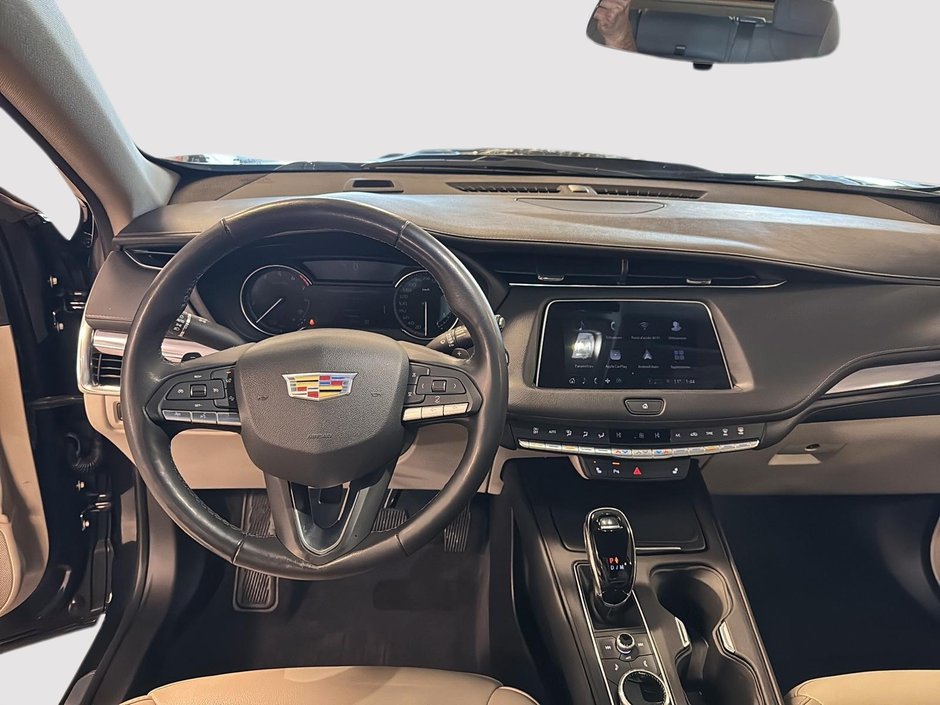 Cadillac XT4 AWD Luxury 2023-9