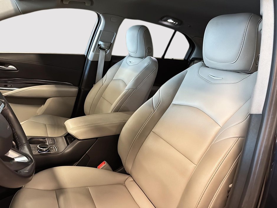 Cadillac XT4 AWD Luxury 2023-8