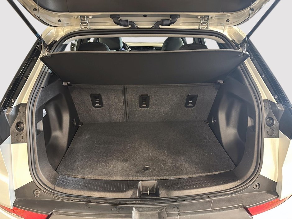 Chevrolet BOLT EUV LT 2023-5