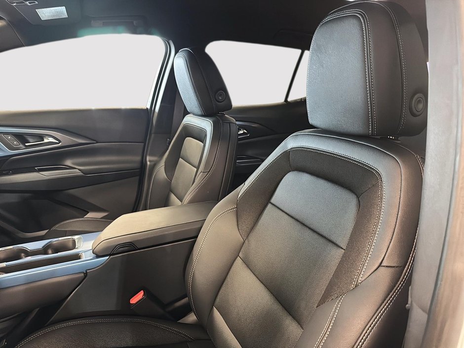 2025 Chevrolet Equinox EV LT2-8