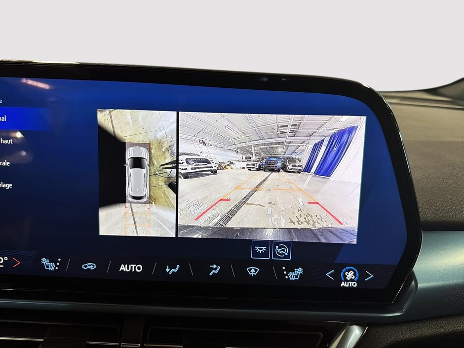 2025 Chevrolet Equinox EV LT2-15