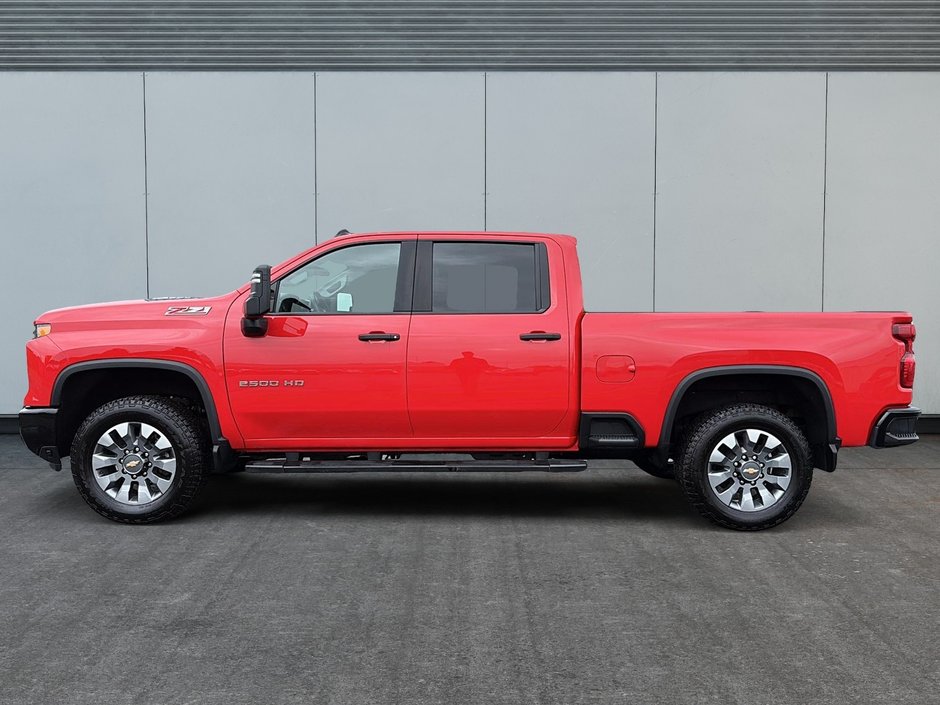 2024 Chevrolet Silverado 2500HD Custom Z71 CrewCabl 6.6L V8 4X4-4