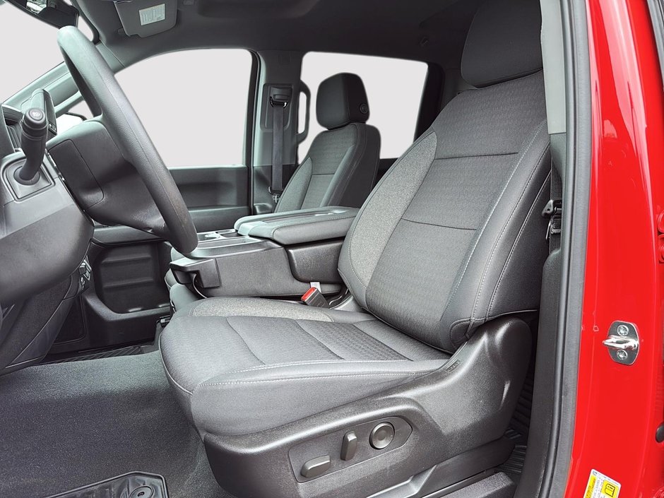 2024 Chevrolet Silverado 2500HD Custom Z71 CrewCabl 6.6L V8 4X4-8