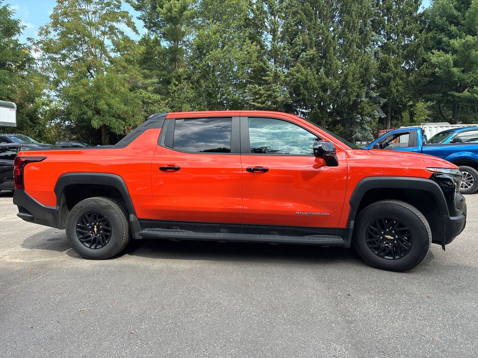 2024 Chevrolet Silverado EV ENSEMBLE 4WT CREWCAB ELECTRIQUE-3