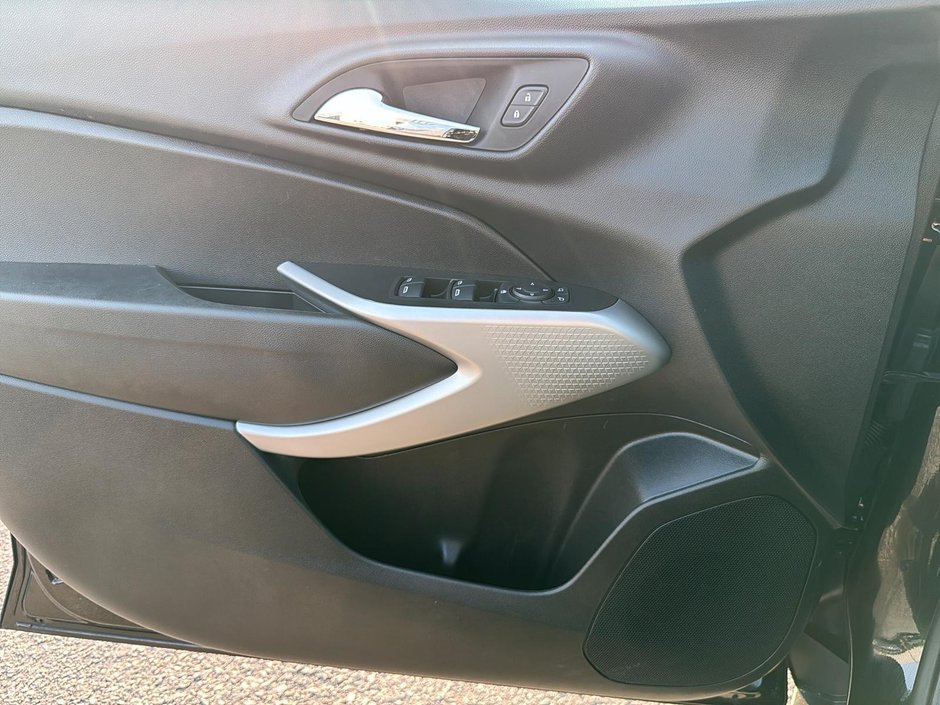 2025 Chevrolet Trax RS-10