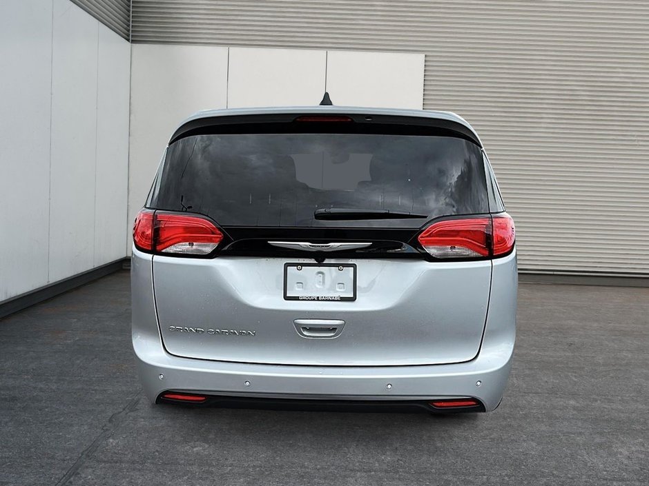 Chrysler Grand Caravan SXT 2024-3