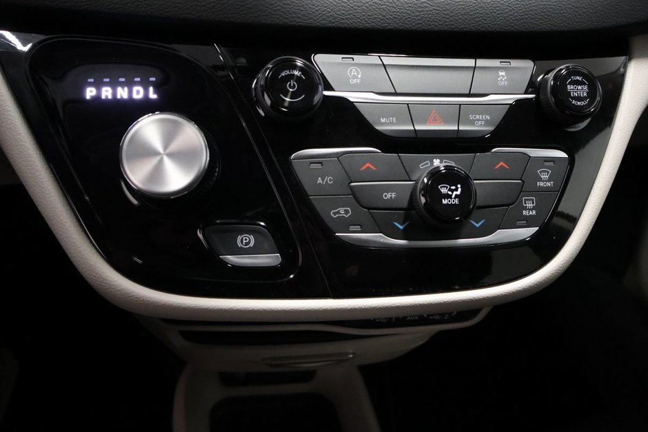 Chrysler Grand Caravan SXT 2024-10