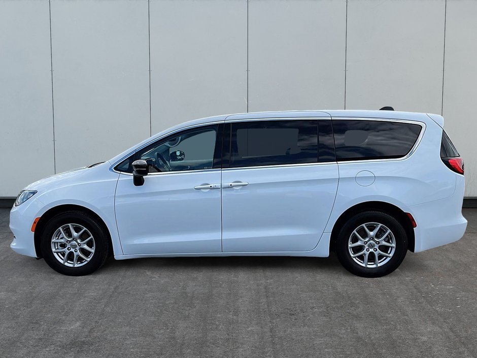 Chrysler Grand Caravan SXT 2024-4