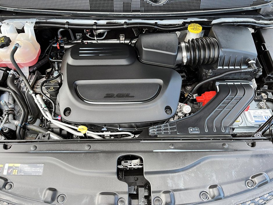 Chrysler Grand Caravan SXT 2024-7