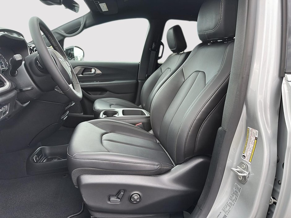 Chrysler Grand Caravan SXT 2026-9