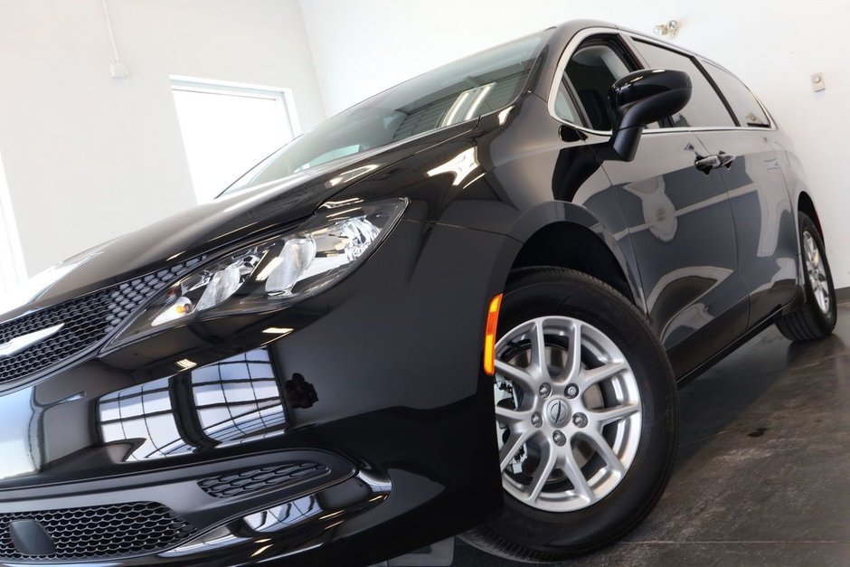 2026 Chrysler Grand Caravan SXT-1