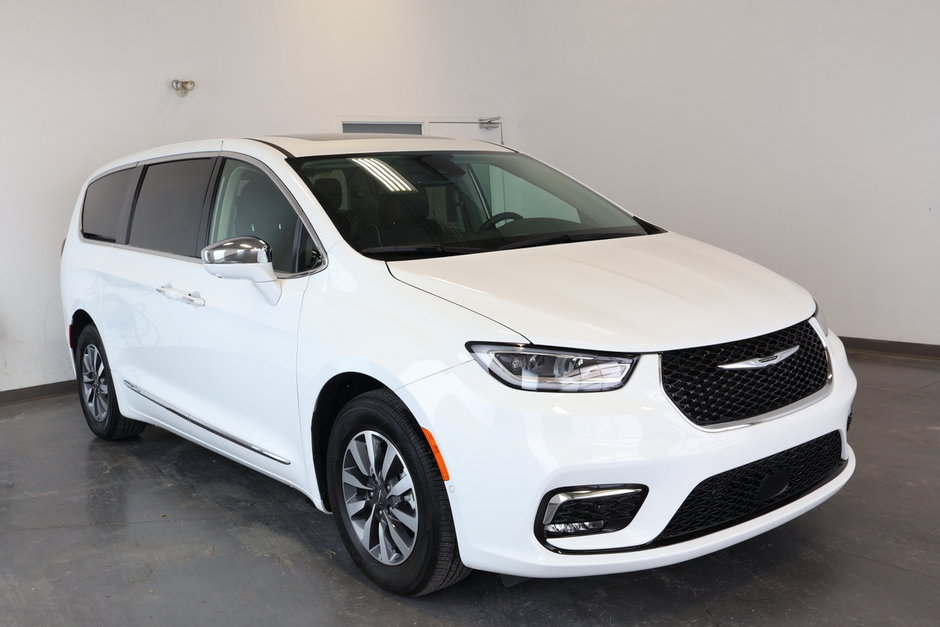 2022 Chrysler Pacifica Hybrid LIMITED Hybrid-Branchable-3