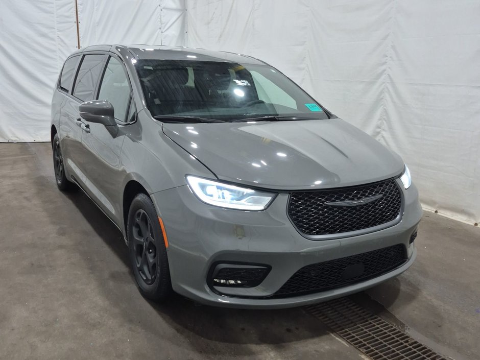 2022 Chrysler Pacifica Hybrid Touring L Plus Ensemble S - Branchable-3
