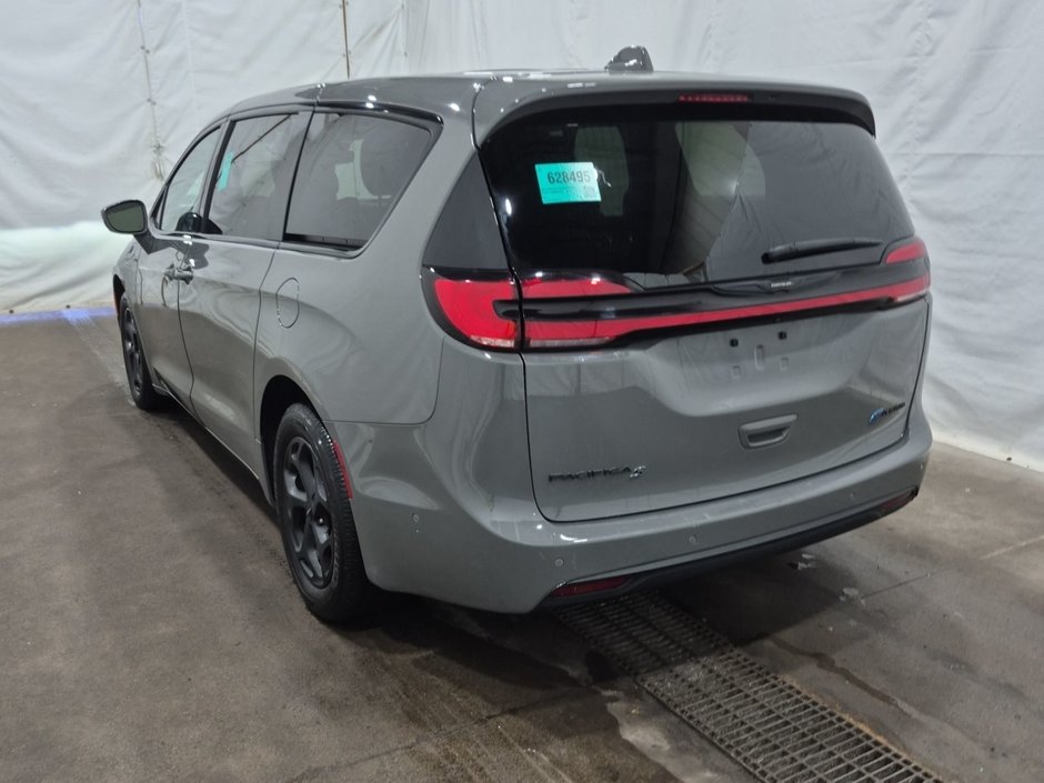 2022 Chrysler Pacifica Hybrid Touring L Plus Ensemble S - Branchable-4