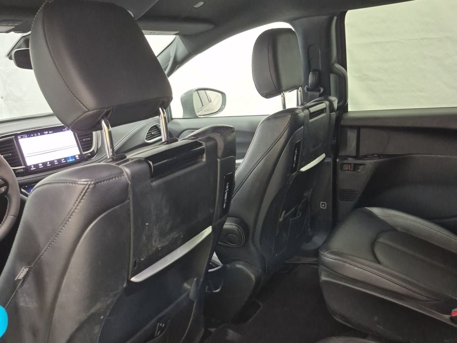 2022 Chrysler Pacifica Hybrid Touring L Plus Ensemble S - Branchable-1