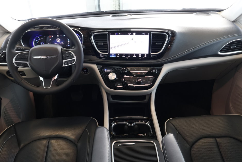 2023 Chrysler Pacifica Hybrid Limited Hybrid Branchable-10