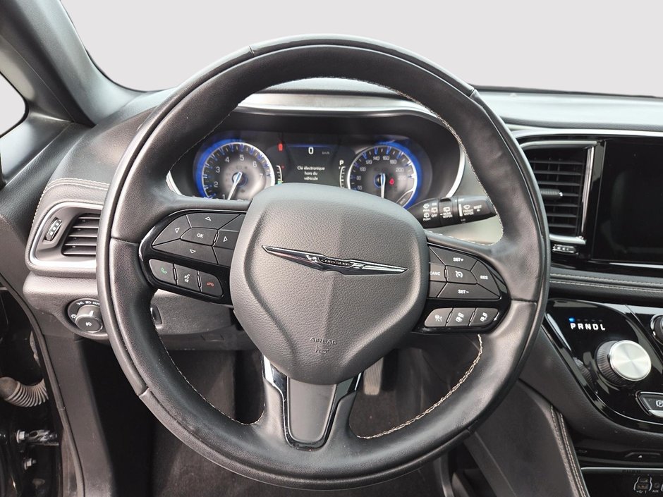 2022 Chrysler Pacifica Limited AWD Apparence S-11