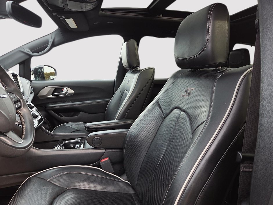 2022 Chrysler Pacifica Limited AWD Apparence S-8