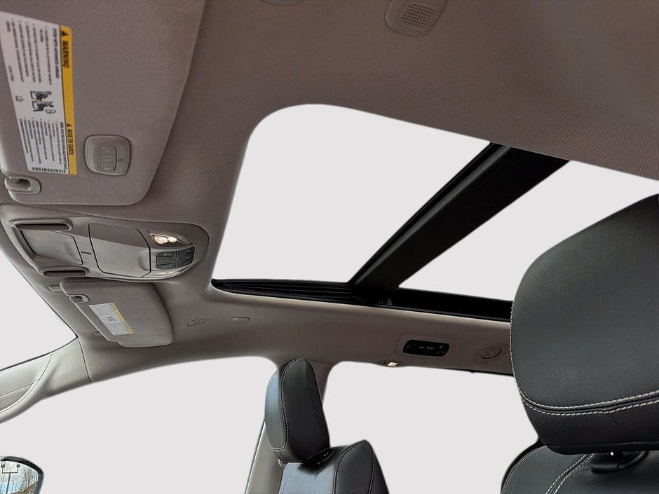 Chrysler Pacifica Touring L 2022-15