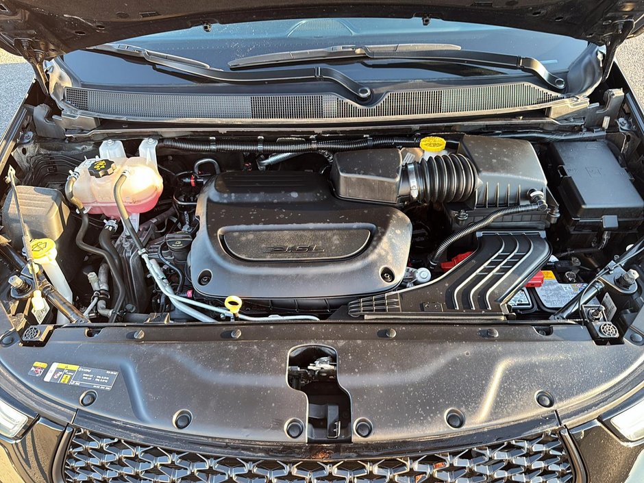 Chrysler Pacifica Touring L 2023-7