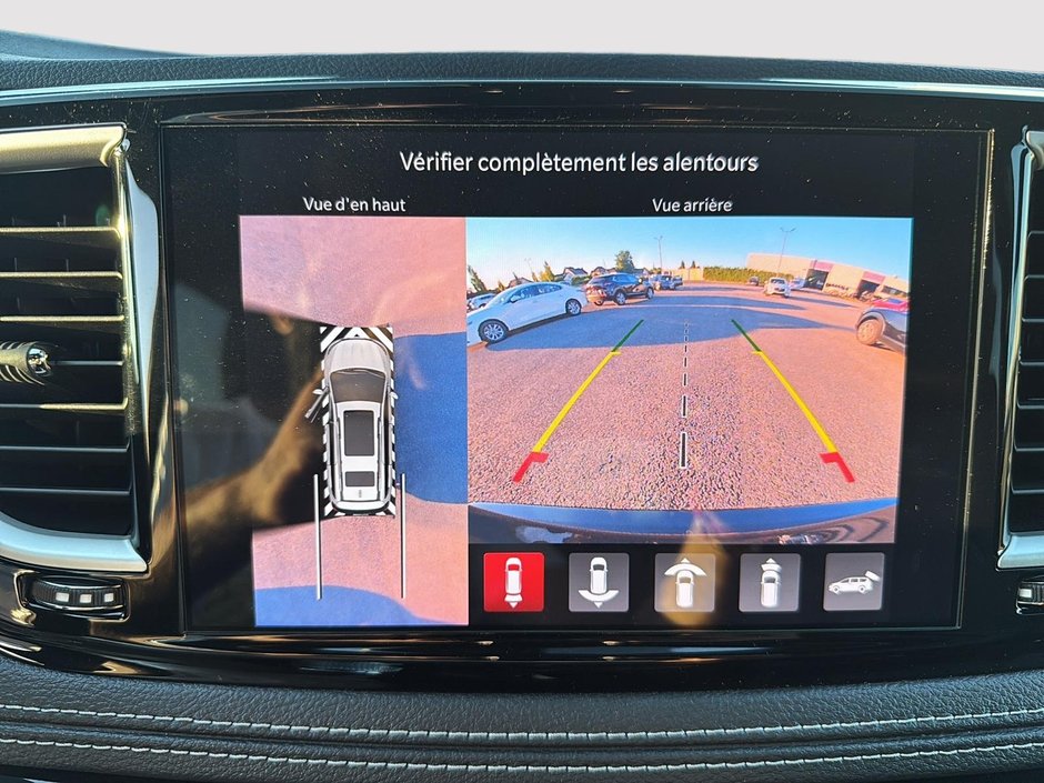 Chrysler Pacifica Touring L 2023-16